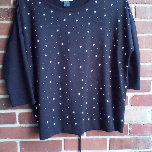 NYD - Picture 3 of 4